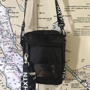 HXTN Supply Shoulder bag